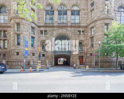 Le palais de justice et la prison du comté d’Allegheny, sur Grant Street à Pittsburgh, figurent parmi les plus importants monuments architecturaux de Pennsylvanie. Banque D'Images