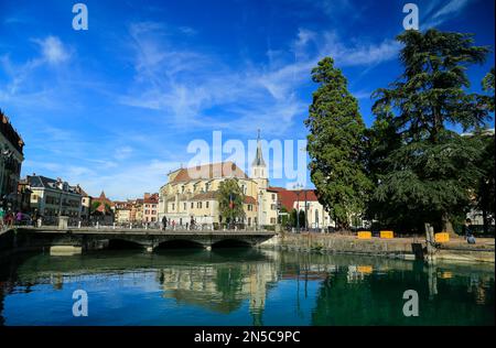 Annecy, ville et lac, Alpes françaises, haute Savoie, France. Banque D'Images
