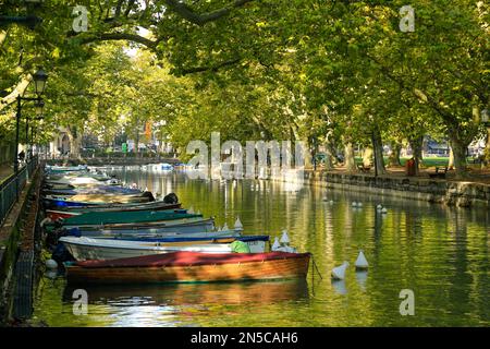 Annecy, ville et lac, Alpes françaises, haute Savoie, France. Banque D'Images