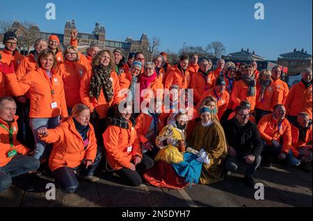 Volontaires à la Journée nationale des tulipes à Amsterdam, pays-Bas 21-1-2023 Banque D'Images