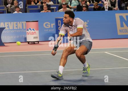 Arthur fils (FRA) en action contre Roberto Bautista-Agut (SPA) lors de l'Open Sud de France 2023, tournoi de tennis ATP 250 sur 8 février 2023 à l'Arena Sud de France à Perols près de Montpellier, France - photo: Patrick Cannaux/DPPI/LiveMedia Banque D'Images