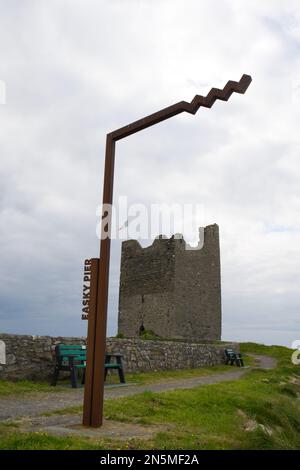 Easky Pier Wave logo métal signe pour les points de découverte de la voie sauvage de l'atlantique en Irlande du Sud EIRE Banque D'Images