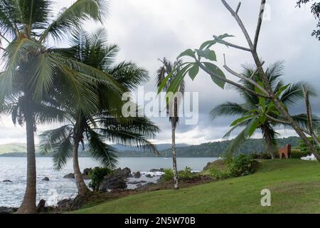 Soirée venteuse dans la baie de Drake avant une tempête à Osa, au Costa Rica Banque D'Images