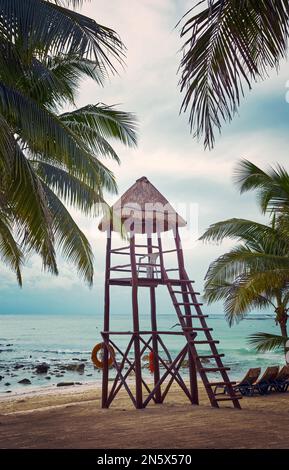 Image colorée d'une plage tropicale vide, concept de voyage, Mexique. Banque D'Images