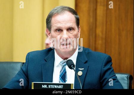 Washington, États-Unis. 09th févr. 2023. ÉTATS-UNIS Le représentant Chris Stewart (R-UT) s'exprimant lors d'une audience aux États-Unis Comité judiciaire du Capitole de la Chambre sous-comité spécial sur l'arsenalisation du gouvernement fédéral. Crédit : SOPA Images Limited/Alamy Live News Banque D'Images