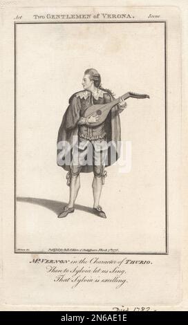 M. Vernon dans le personnage de Thurio dans deux Messieurs de Vérone de William Shakespeare, un renouveau au théâtre Drury Lane, 1762. En manteau, gilet, col Van Dyke, culottes, jouant un luth. Joseph Vernon, est un acteur et chanteur anglais qui se produit à Londres et Dublin, vers 1731-1782. Gravure sur plaque après un portrait de James Roberts de l'édition de Shakespeare de John Bell, Londres, 7 mars 1776. Banque D'Images