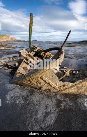 L'épave de l'amiral von Tromp sur la baie de Saltwick, dans le North Yorkshire, en Angleterre Banque D'Images