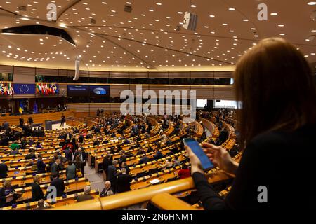 Belgique / Bruxelles 09/02/2023, Nicolas Landemard / le Pictorium - Illustration de l'hémicycle du Parlement européen - 09/02/2023 - Belgique / Bruxelles / Bruxelles - l'hémicycle vide du Parlement européen en préparation de la visite du Président ukrainien Volodymyr Zelensky. Banque D'Images