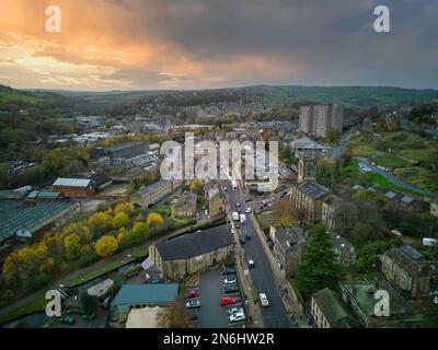 Vue aérienne d'une ville au coucher du soleil Banque D'Images