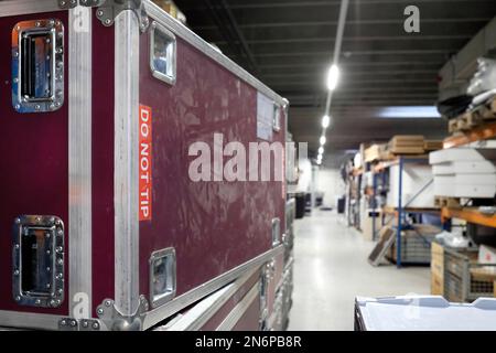 À l'intérieur d'une salle de stockage et d'un entrepôt de logistique et de distribution Banque D'Images