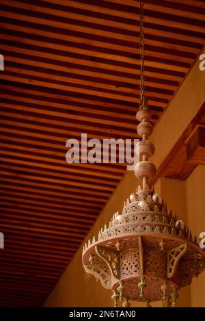 « L'architecture complexe de Marrakech, au Maroc, est un chef-d'œuvre de design et d'artisanat. Des détails ornés des bâtiments emblématiques de la ville Banque D'Images