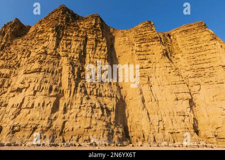 Angleterre, Dorset, Bridport, West Bay, Beach et Cliffs Banque D'Images