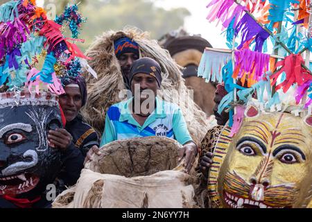 Bikaner, Inde - Jan 2023: Artistes du rajasthan qui produisent de la musique folklorique tout en participant au festival de chameau à bikaner. Banque D'Images