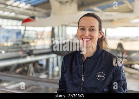 MUNICH, ALLEMAGNE - 8 FÉVRIER 2023 : le pilote de chasse allemand Nicola Winter, membre de la réserve des astronautes de l'ESA au Flugwerft Schleissheim le mois de février Banque D'Images