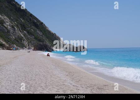 Plage de Megali Petra, Kalamitsi, Lefkada, Grèce Banque D'Images