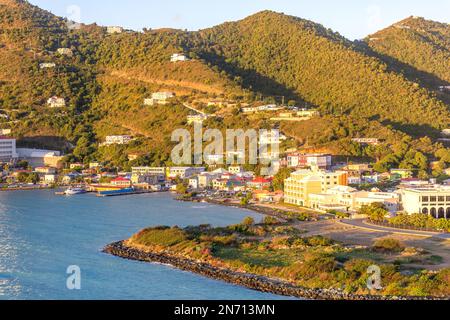 Terminal en front de mer à Sunrise Road Town, Tortola, les îles Vierges britanniques (BVI), les Petites Antilles, les Caraïbes Banque D'Images