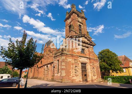 Neuwiller-les-Saverne (Neuweiler), Église Saint-Pierre-et-Saint-Paul en Alsace (Elssass), Bas-Rhin (Unterelsss), France Banque D'Images