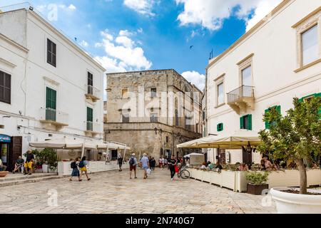 Vieille ville, Polignano a Mare, Puglia, Italie du Sud, Europe Banque D'Images