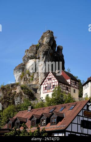 Allemagne, Bavière, haute-Franconie, Comté de Bayreuth, Suisse franconienne, Pottenstein, Felsendorf Tüchersfeld Banque D'Images