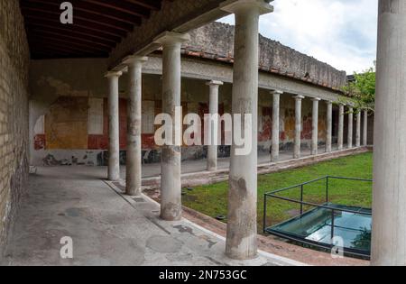 Oplontis, Italie, belle façade de la célèbre Villa Oplontis près de Pompéi, Italie du Sud Banque D'Images