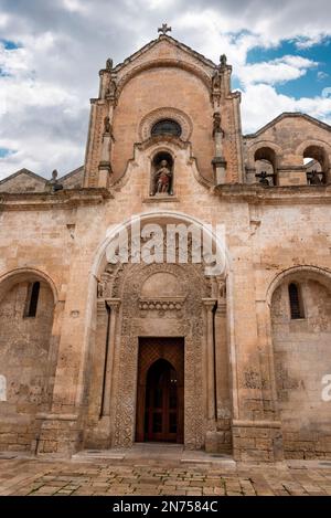 Portail de l'église Saint-Jean-Baptiste à Matera, dans le sud de l'Italie Banque D'Images