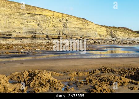 Dunraven Bay avec des falaises derrière lors d'une Sunny février Day Banque D'Images