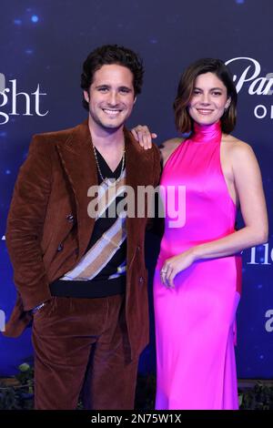 Diego Boneta y Mónica Bárbaro, pendant le tapis bleu du film 'à minuit' au centre culturel Roberto Cantoral sur 09 février 2023 à Mexico, Mexique. Banque D'Images