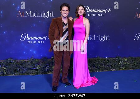 Diego Boneta y Mónica Bárbaro, pendant le tapis bleu du film 'à minuit' au centre culturel Roberto Cantoral sur 09 février 2023 à Mexico, Mexique. Banque D'Images