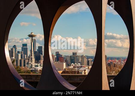 Vue de l'après-midi depuis Kerry Park of the Seattle Skyline, Washington, États-Unis, (2005) Banque D'Images