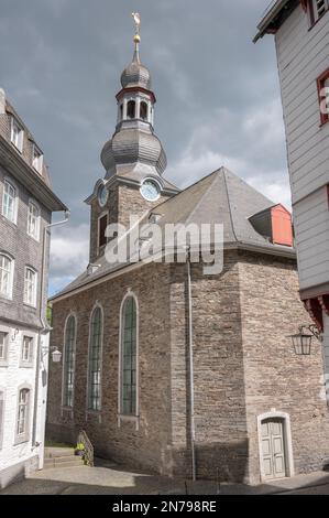 L''Evangelische Stadtkirche Monschau est une église située à Monschau, dans la région d''Aix-la-Chapelle, en Rhénanie-du-Nord-Westphalie Banque D'Images