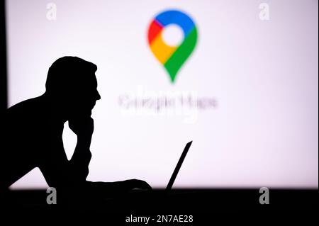 JAPON, TOKYO. 30 JANVIER 2023 : Google Map. Surfer sur le Web en toute simplicité : MAN utilise une application de pointe pour une expérience en ligne fluide Banque D'Images