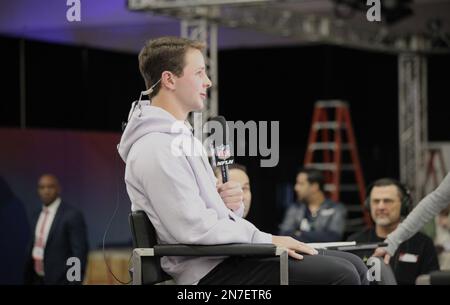 Arizona, États-Unis, États-Unis. 10th févr. 2023. (SPO) joueurs de football NFL sur Superbowl Experience en Arizona . 10 février 2023, Phoenix, Arizona, États-Unis : Brock Purdy (en sweat-shirt gris clair), 49ers quarterback qui a été NFL sur le prix Fox offensif Rookie of the Year. Avec Drew Brees (chemise colorée) retraité Orleans Saints vainqueur du quart de Super Bowl XLIV lors de l'expérience Super Bowl LVII en Arizona.Credit: Niyi Fote/Thenews2 (Credit image: © Niyi Fote/TheNEWS2 via ZUMA Press Wire) USAGE ÉDITORIAL SEULEMENT! Non destiné À un usage commercial ! Banque D'Images