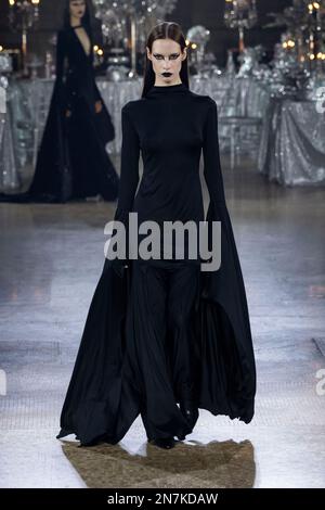 New York, États-Unis. 10th févr. 2023. Un mannequin marche sur la piste au Rodarte Fashion Show pendant l'automne hiver 2023 Collections Fashion Show à New York Fashion week à New York sur 10 février 2023. (Photo de Jonas Gustavsson/Sipa USA) crédit: SIPA USA/Alay Live News Banque D'Images