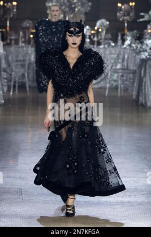 New York, États-Unis. 10th févr. 2023. Un mannequin marche sur la piste au Rodarte Fashion Show pendant l'automne hiver 2023 Collections Fashion Show à New York Fashion week à New York sur 10 février 2023. (Photo de Jonas Gustavsson/Sipa USA) crédit: SIPA USA/Alay Live News Banque D'Images