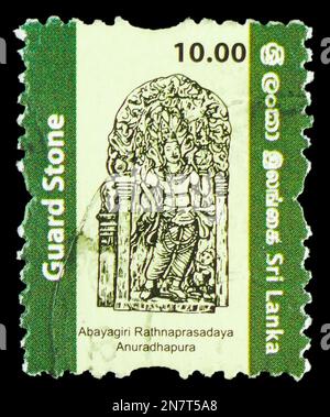 MOSCOU, RUSSIE - 4 FÉVRIER 2023: Timbre-poste imprimé au Sri Lanka montre Abayagiri Rathnapradaya, Anuradhapura, Moonstones de Sri Lanka série, ci Banque D'Images