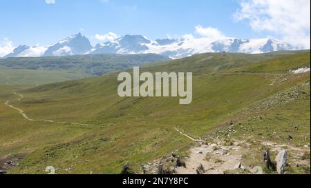 Plateau d'Emparis et chaîne de montagnes des grandes Rousses des Alpes françaises, Savoie, france Banque D'Images