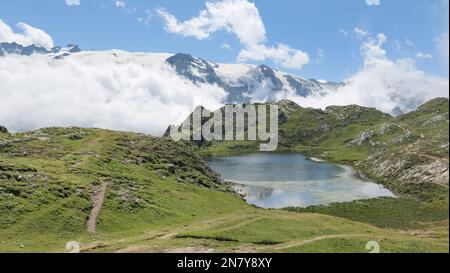 Plateau d'Emparis et chaîne de montagnes des grandes Rousses des Alpes françaises, Savoie, france Banque D'Images