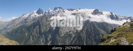 Plateau d'Emparis et chaîne de montagnes des grandes Rousses des Alpes françaises, Savoie, france Banque D'Images