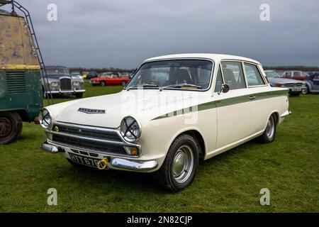 1966 Ford Lotus Cortina ‘HTT 678D’ en exposition lors du Scramble de janvier qui a eu lieu au Bicester Heritage le 8th janvier 2023. Banque D'Images