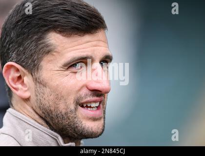 John Mousinho, responsable de Portsmouth (m) arrive lors du match Sky Bet League 1 Plymouth Argyle vs Portsmouth à Home Park, Plymouth, Royaume-Uni, 11th février 2023 (photo de Stanley Kasala/News Images) Banque D'Images