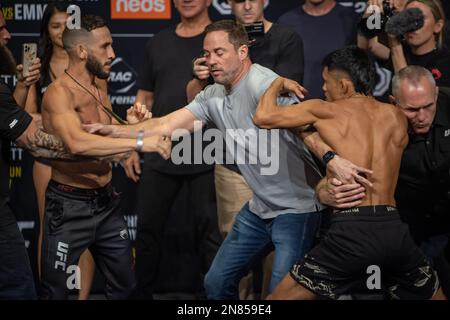 PERTH, AUSTRALIE - FÉVRIER 11 : Shannon Ross et Kleydson Rodrigues affrontent à l'UFC 284 Weight INS avant leur combat à l'UFC 284 : Makhachev contre Volkanovski à l'arène RAC sur 12 février 2023 à Perth, en Australie occidentale, en Australie. (Photo de Matt Davies/PxImages) crédit: PX Images/Alamy Live News Banque D'Images