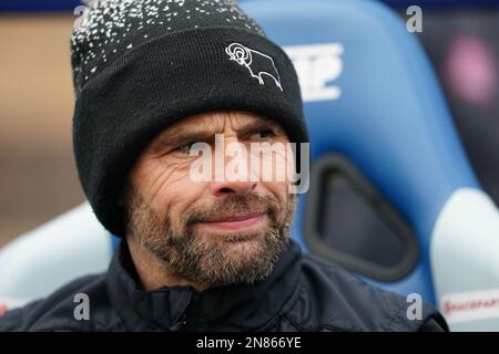 Paul Warne, directeur du comté de Derby, lors du match de la Sky Bet League One à Adams Park, Wycombe. Date de la photo: Samedi 11 février 2023. Banque D'Images