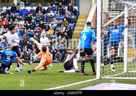 Ricardo Almedia Santos (5 Bolton Wanderers) a obtenu des résultats plus fermes lors du match de la Sky Bet League 1 entre Peterborough et Bolton Wanderers à London Road, Peterborough, le samedi 11th février 2023. (Photo : Kevin Hodgson | ACTUALITÉS MI) crédit : ACTUALITÉS MI et sport /Actualités Alay Live Banque D'Images