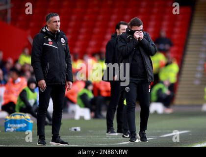 Sheffield, Angleterre, le 11th février 2023. Le Manager de Sheffield United, Paul Heckingbottom, couvre ses yeux lors du match du championnat Sky Bet à Bramall Lane, Sheffield. Crédit photo à lire: Simon Bellis / Sportimage crédit: Sportimage / Alay Live News Banque D'Images