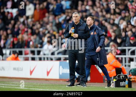 Tony Mowbray, directeur de Sunderland, lors du match du championnat Sky Bet au stade de Light, Sunderland. Date de la photo: Samedi 11 février 2023. Banque D'Images