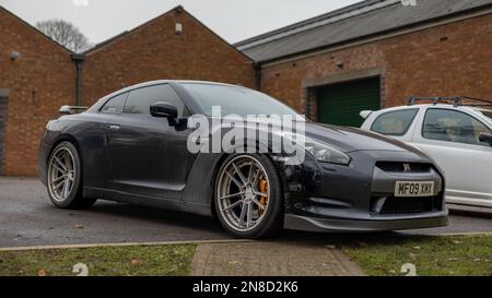 Nissan GT-R Black Edition 2009, exposée à l'Assemblée japonaise qui s'est tenue au Bicester Heritage Centre le 29th janvier 2023. Banque D'Images