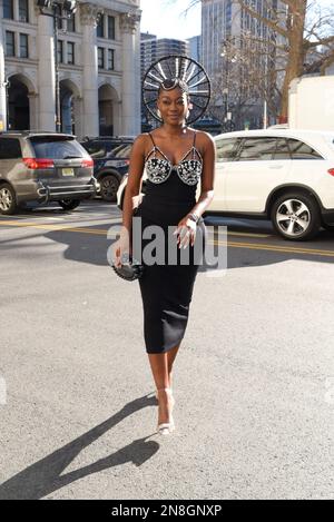 New York, États-Unis. 11th févr. 2023. Afrochild arrive pour le PatBo NYC FW23 Runway Show lors de la New York Fashion week à New York, NY sur 11 février 2023. (Photo par Efren Landaos/Sipa USA) crédit: SIPA USA/Alay Live News Banque D'Images