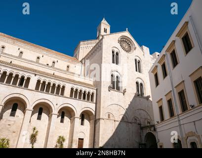 Ancienne basilique Cathédrale Metropolitana Primaziale San Sabino église à Bari, Italie, UE Banque D'Images