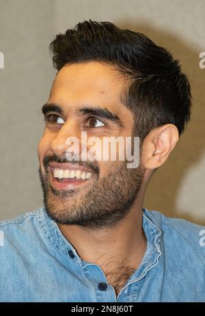 Portrait de l'acteur britannique Sacha Dhawan, assistant au London film Comic con 2017 en tant que signataire invité, à l'exposition et à l'événement d'Olympia Londres. Banque D'Images