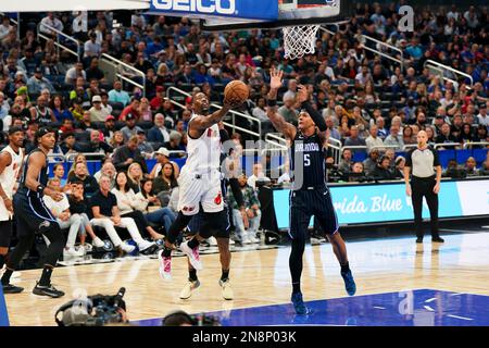 Orlando, États-Unis. 11th févr. 2023. Orlando, États-Unis, février 11th 2023 : BAM Adebayo (13 Miami) va se mettre à pied pendant le match de basket-ball de la NBA entre Orlando Magic et Miami Heat au Amway Center à Orlando, Floride, États-Unis. (Aucune utilisation commerciale) (Daniela Porcelli/SPP) crédit: SPP Sport presse photo. /Alamy Live News Banque D'Images